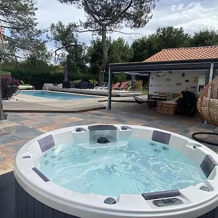 A 10 Minutes De L'ocean - V2258